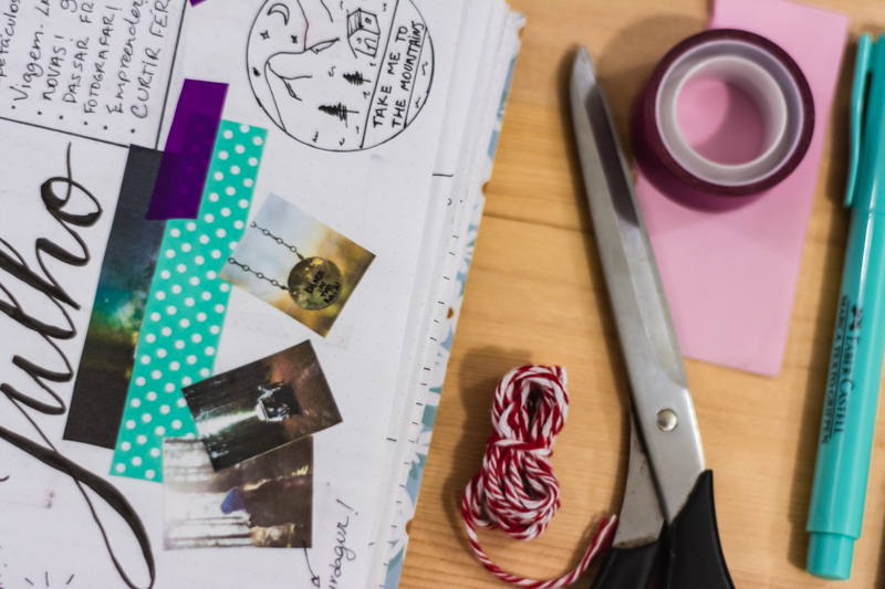 Caderno pontilhado Donna Rita Atelie Journal A Menina da Janela